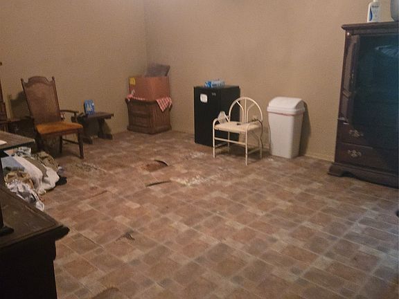 4th image of 636 Copeland Rd
