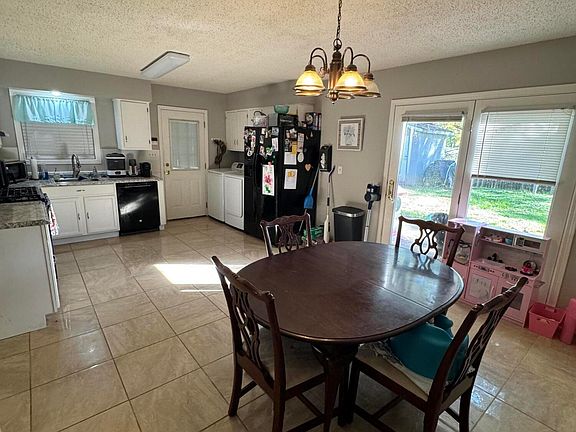 4th image of 1733 Coral Hills Dr