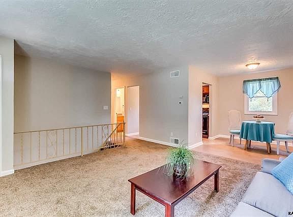 5th image of 731 Atlantic Ave