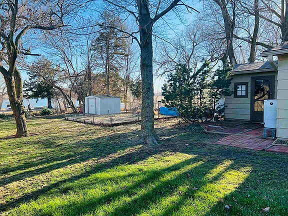 2nd image of 15 Lakeshore Dr
