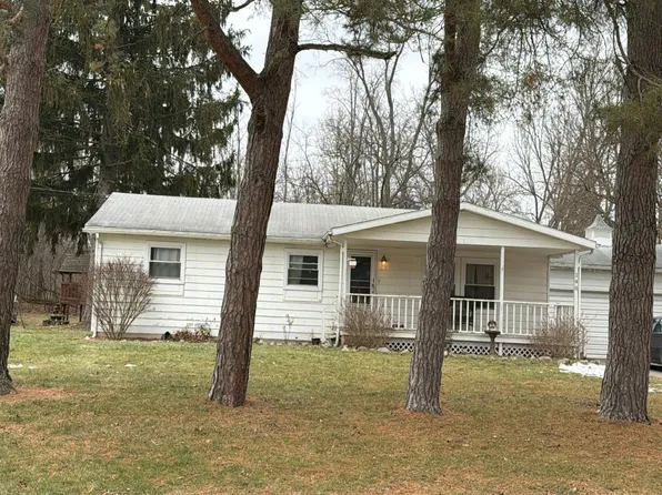 140 Blythe Ave, Linden, MI 48451