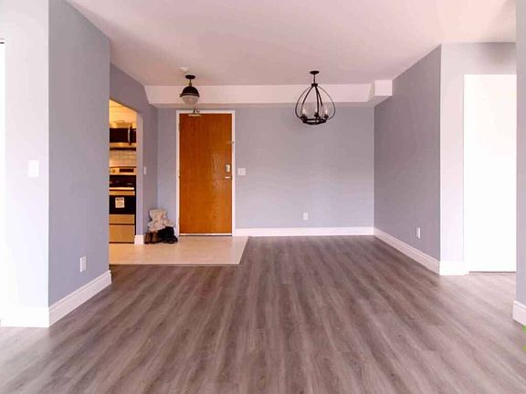 3rd image of 308-107 Bagot St #308