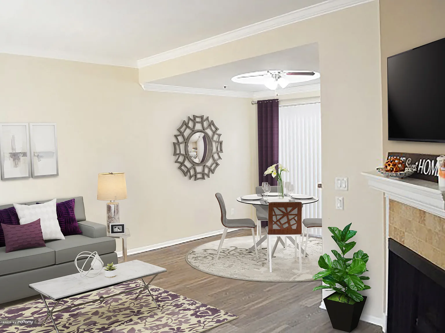 Warner Courtyard Apartments — Photo 4