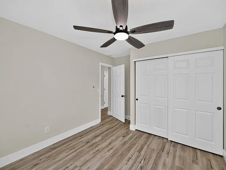 861 W Galbraith Rd — Photo 21