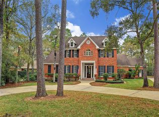 32 Sunlit Forest Dr, Spring, TX 77381