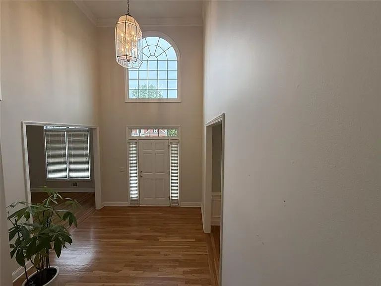5730 Devonshire Way — Photo 13