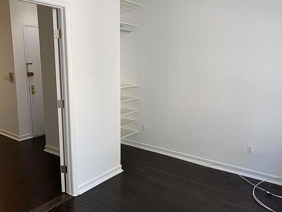 4th image of 324 W 47th St APT 2C