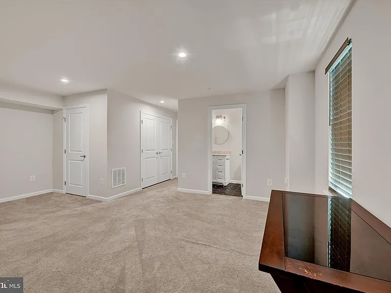 10 Laurel Gate Ct — Photo 7