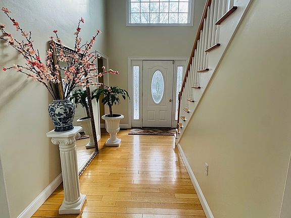 4th image of 1350 Thompson Road