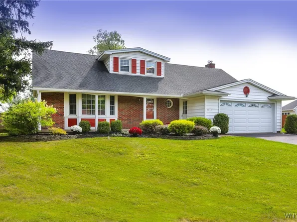 4865 Meadow Ln, Hamburg, NY 14075