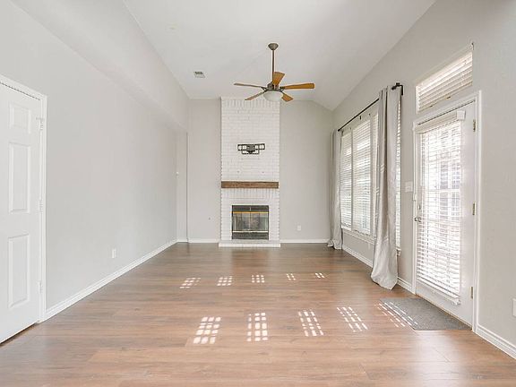 5th image of 3237 Shady Glen Dr