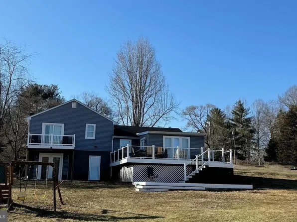 22 Lilly Rd, Ruckersville, VA 22968