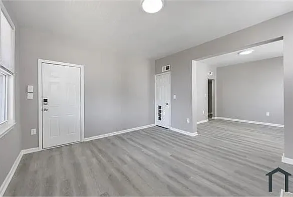 3306 Clifton Ave #3 — Photo 8