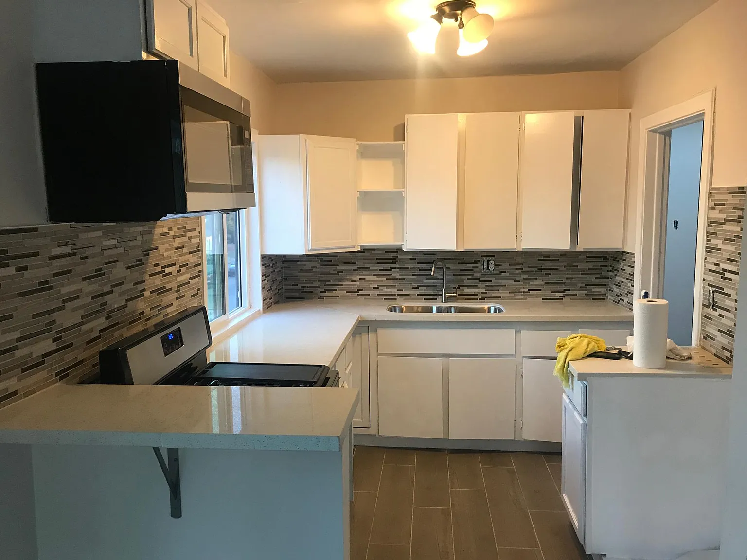 3 bed, 1250 sqft, $2,495 — Photo 1