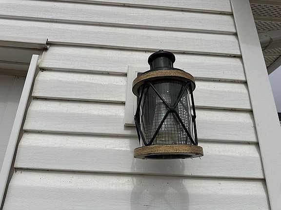 4th image of 402 W Elder St