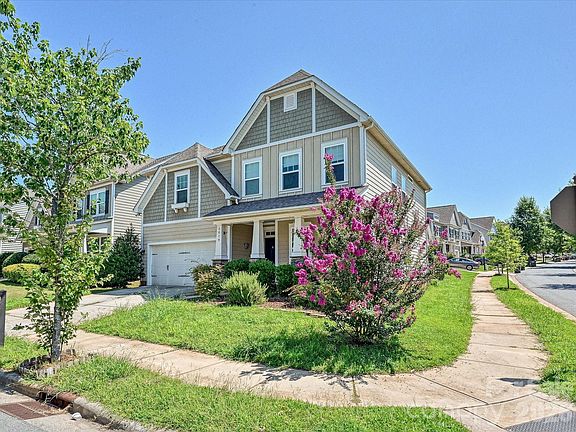2nd image of 2019 Silverwood Dr #809