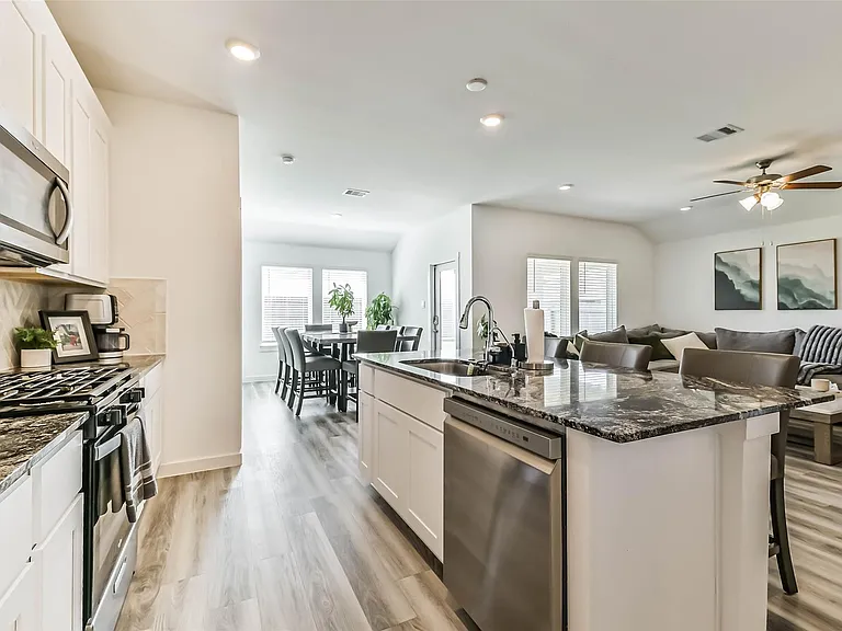 2621 Mackinac Bay Dr — Photo 15