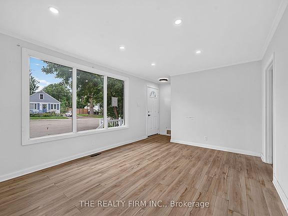 4th image of 24 Fairview Ct