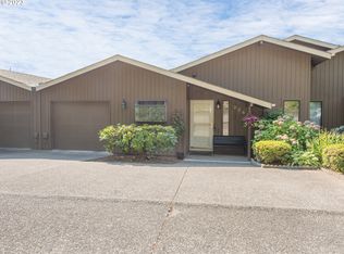 2267 Ridgeway Dr, Eugene, OR 97401