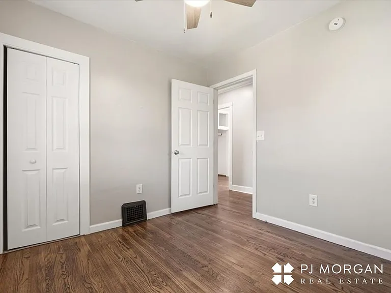 6031 Pine St — Photo 17