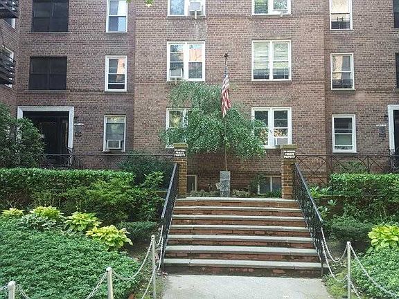 2nd image of 12010 85th Ave APT 4F