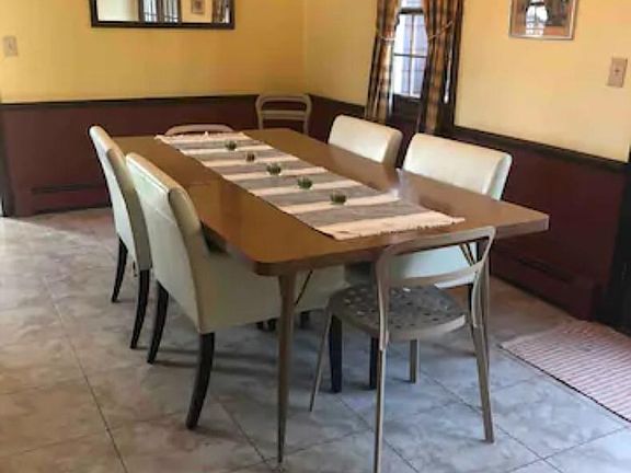 Large eat-in kitchen