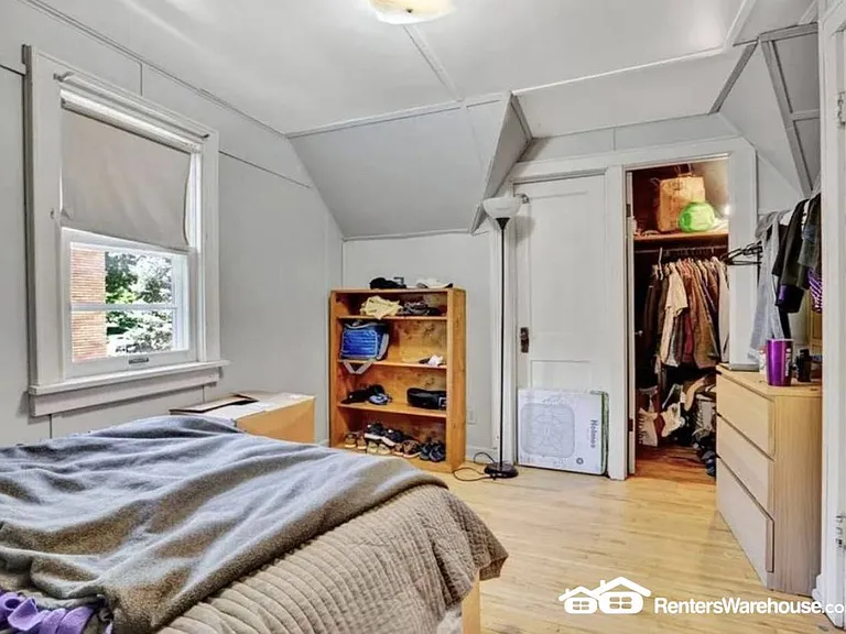 2036 Iglehart Ave — Photo 3