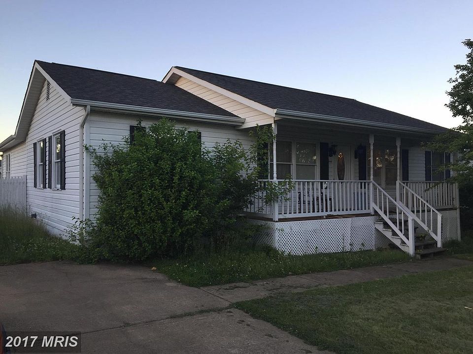 1st image of 1221 Dewberry Dr