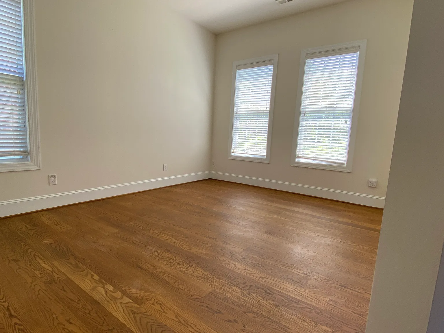 4917 Mesa Verde Rd — Photo 2