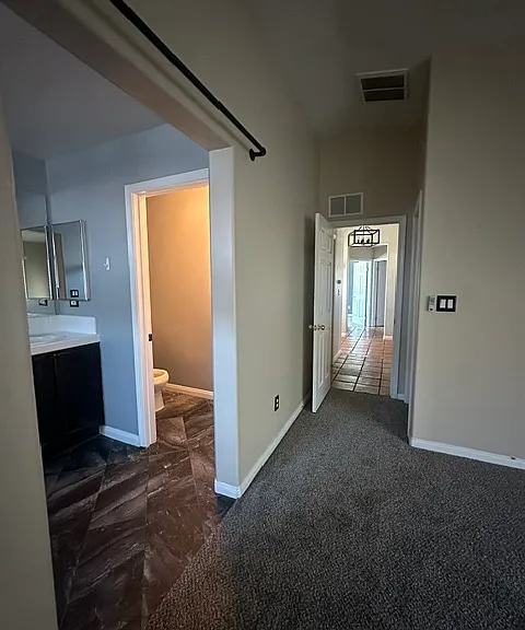 616 Vermillion Dr — Photo 7