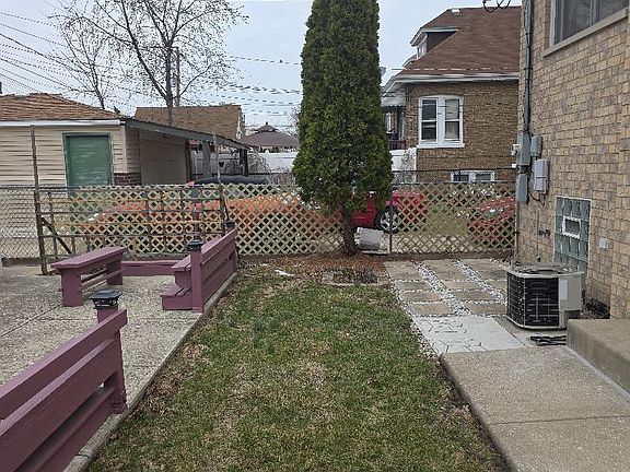3rd image of 4630 S Karlov Ave
