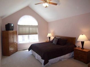 91 Allerton Dr, Schaumburg, IL