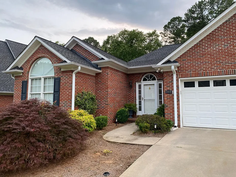 220 Club Meadows Ct