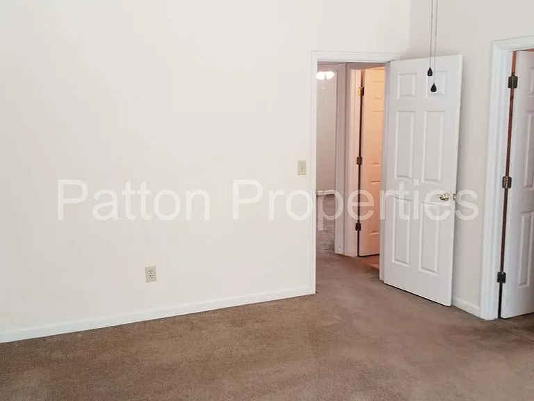 117 Green Rose Rd — Photo 16
