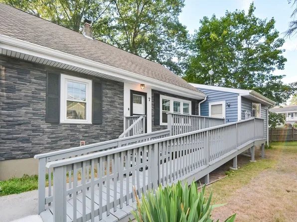7 Maple St, Burlington, MA 01803