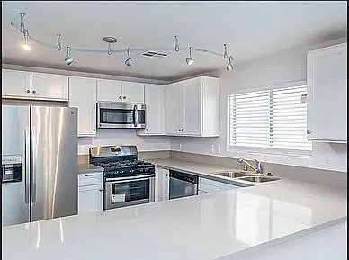 3334 Idaho Springs St — Photo 3