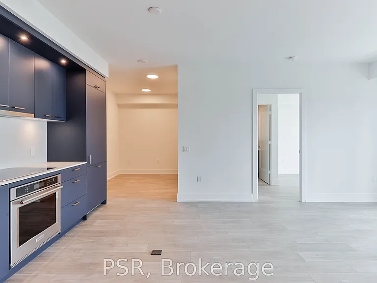 858 Dupont St #733 — Photo 3