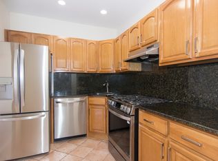 23-72 36th St APT 3, Astoria, NY 11105