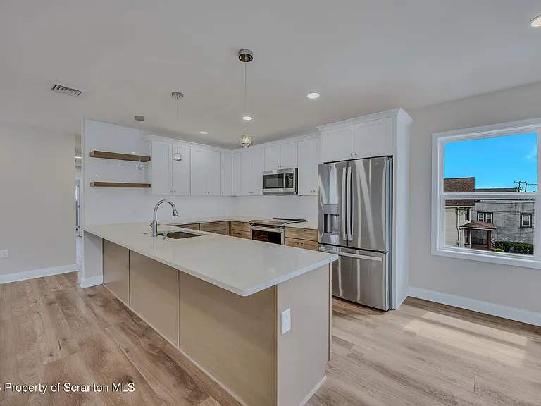 111 S Blakely Street 1 #2 — Photo 4
