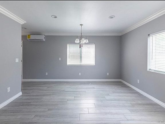 4th image of 2148 Kays Ave