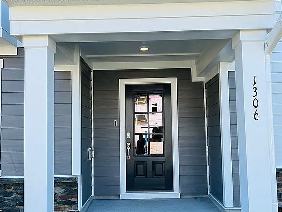 2nd image of 1306 Rosepine Dr