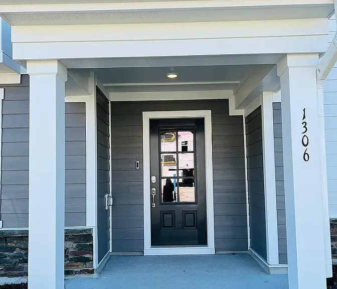 1306 Rosepine Dr — Photo 2