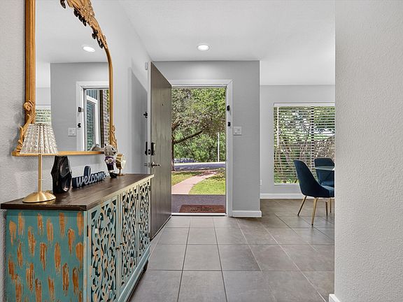 5th image of 2613 McCart Ave #2613