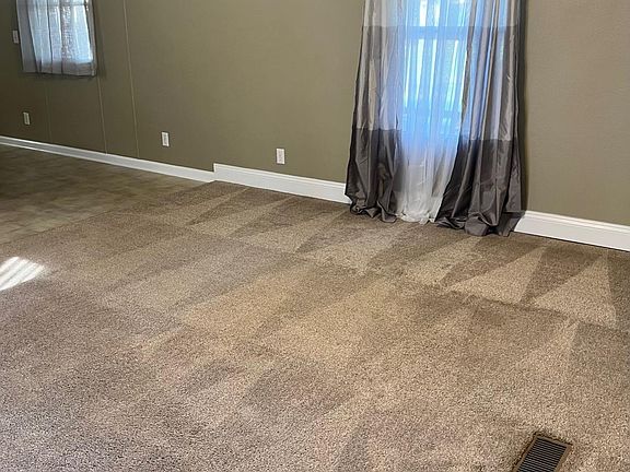5th image of 4680 Bradley Dr