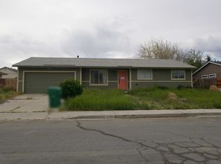 176 6th St, Fernley, NV 89408