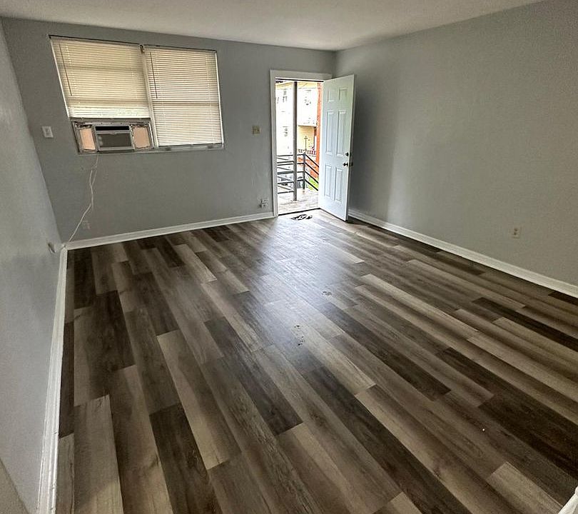 1st image of 1230 W 3rd St #8