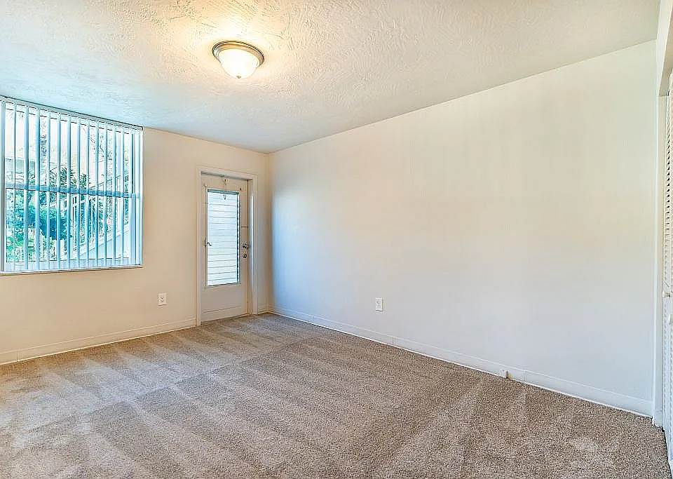 950 Sq. F