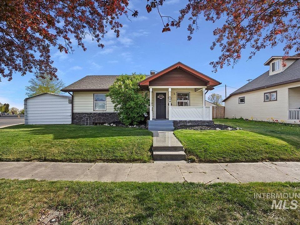 1st image of 460 6th Ave N