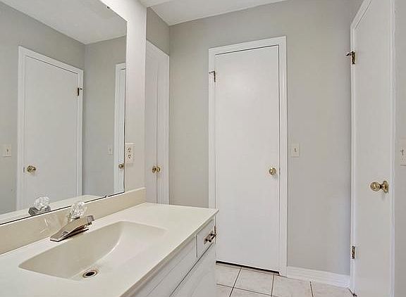 5th image of 80 Cypress Grove Ct