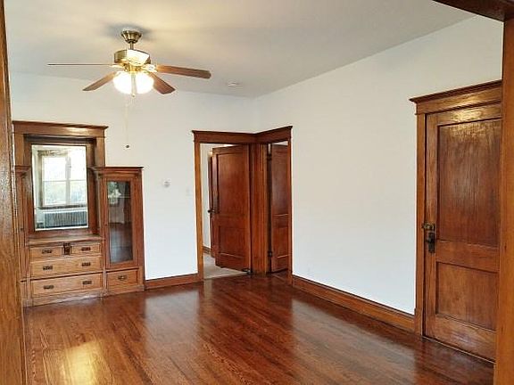 4th image of 3520 N Keeler Ave #2